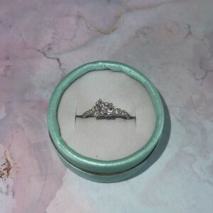 RBP5534 Clustered Gems Main Stone: Diamond Cubic Zirconia Sz 9